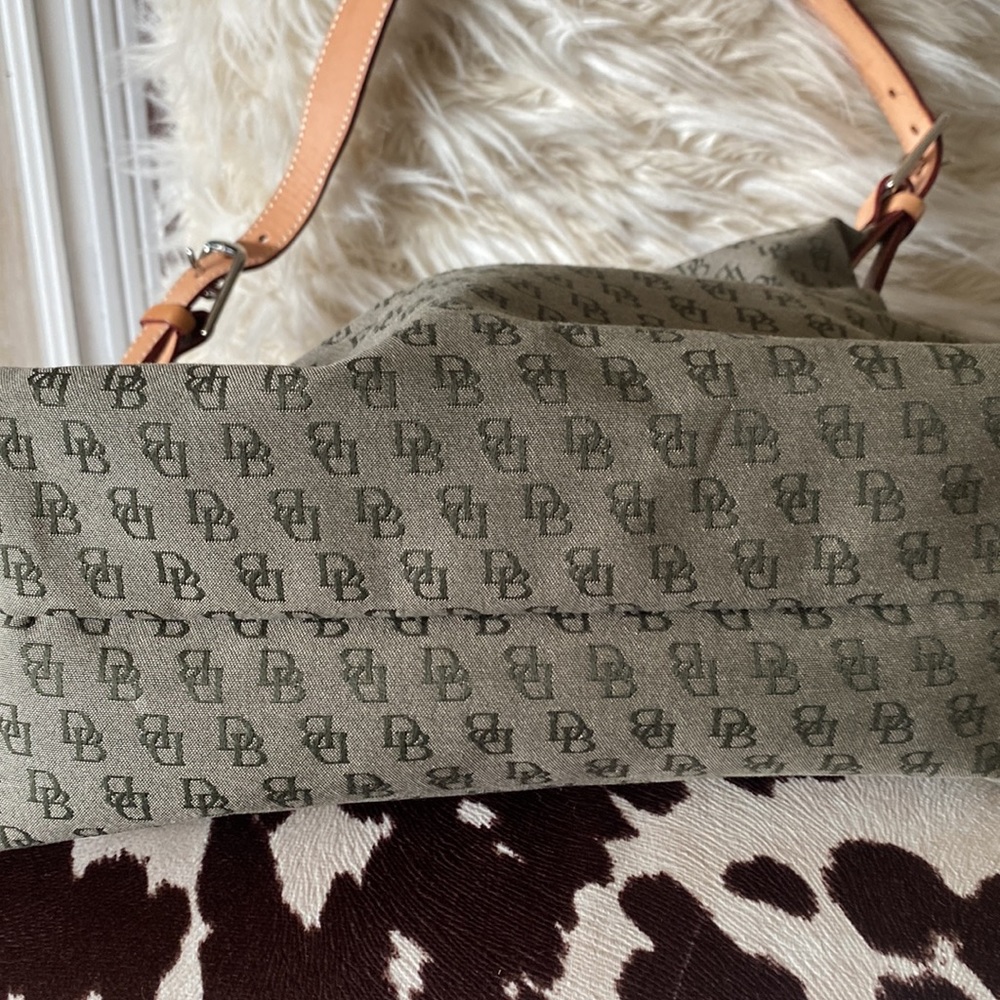❤️🍾🎁HOBO Dooney Bourke signature bag beautiful - Picture 5 of 7
